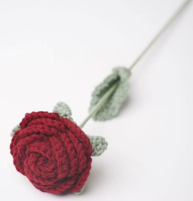 Ręcznie tkane róże z wełny